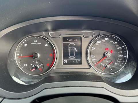 Audi Q3 2.0 TDI S line SUV 5dr Diesel Manual quattro Euro 6 (s/s) (184 ps) - U311
