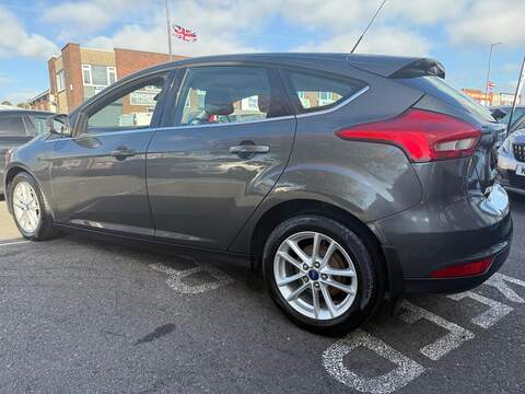 Ford Focus 1.0T EcoBoost Zetec Hatchback 5dr Petrol Manual Euro 6 (s/s) (125 ps) - U312