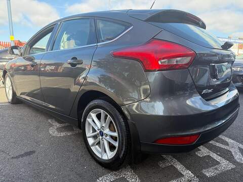 Ford Focus 1.0T EcoBoost Zetec Hatchback 5dr Petrol Manual Euro 6 (s/s) (125 ps) - U312