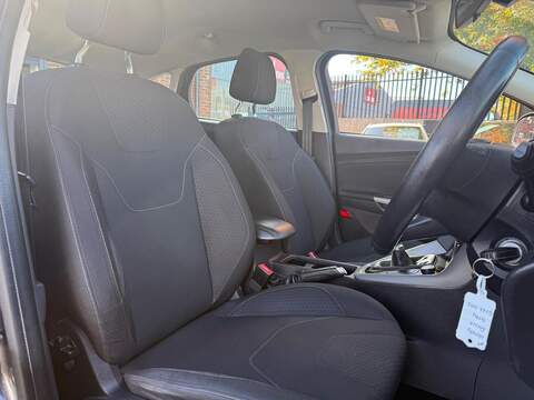 Ford Focus 1.0T EcoBoost Zetec Hatchback 5dr Petrol Manual Euro 6 (s/s) (125 ps) - U312