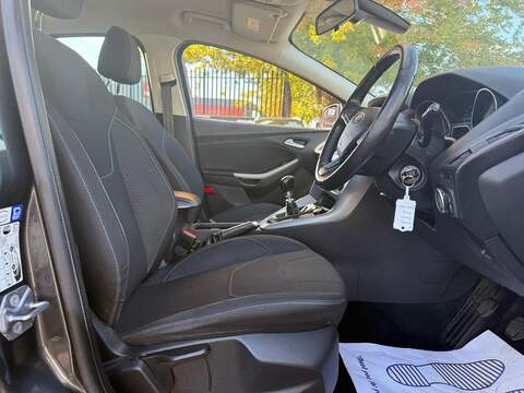 Ford Focus 1.0T EcoBoost Zetec Hatchback 5dr Petrol Manual Euro 6 (s/s) (125 ps) - U312
