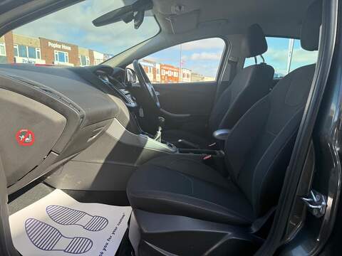 Ford Focus 1.0T EcoBoost Zetec Hatchback 5dr Petrol Manual Euro 6 (s/s) (125 ps) - U312