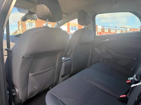 Ford Focus 1.0T EcoBoost Zetec Hatchback 5dr Petrol Manual Euro 6 (s/s) (125 ps) - U312