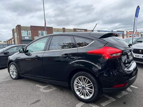 Ford Focus 1.0T EcoBoost Zetec Edition Hatchback 5dr Petrol Manual Euro 6 (s/s) (125 ps) - U313
