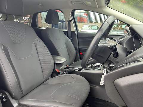 Ford Focus 1.0T EcoBoost Zetec Edition Hatchback 5dr Petrol Manual Euro 6 (s/s) (125 ps) - U313