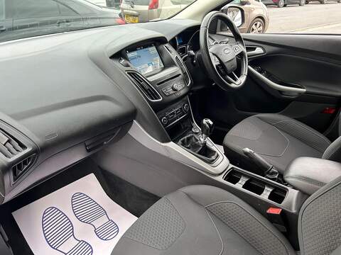 Ford Focus 1.0T EcoBoost Zetec Edition Hatchback 5dr Petrol Manual Euro 6 (s/s) (125 ps) - U313