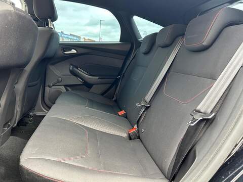 Ford Focus 1.5 TDCi ST-Line Hatchback 5dr Diesel Manual Euro 6 (s/s) (120 ps) - U314