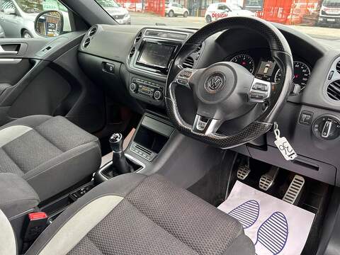 Volkswagen Tiguan 2.0 TDI BlueMotion Tech R-Line SUV 5dr Diesel Manual 4WD Euro 5 (s/s) (140 ps) - U316