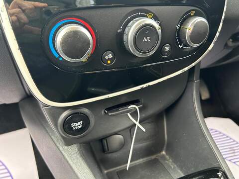 Renault Clio 1.2 16V Dynamique Nav Hatchback 5dr Petrol Manual Euro 6 (75 ps) - U317