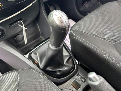 Renault Clio 1.2 16V Dynamique Nav Hatchback 5dr Petrol Manual Euro 6 (75 ps) - U317