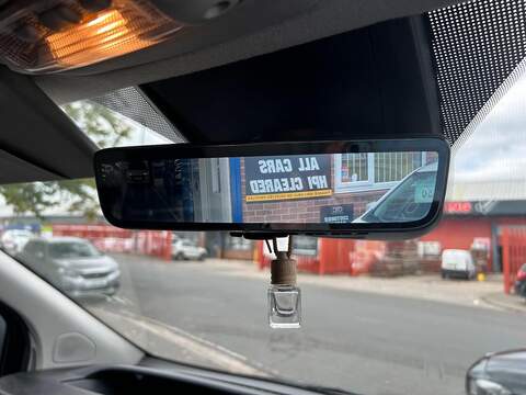 Ford Transit Custom Transit Custom Limited Panel Van 1 Manual Diesel - U319