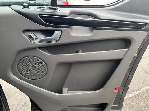 Ford Transit Custom Transit Custom Limited Panel Van 1 Manual Diesel - U319