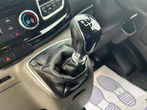 Ford Transit Custom Transit Custom Limited Panel Van 1 Manual Diesel - U319