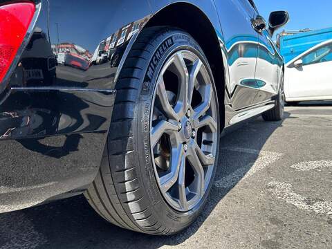 Ford Fiesta Fiesta 1.0T EcoBoost ST-Line Auto Euro 6 (s/s) 5dr - U32