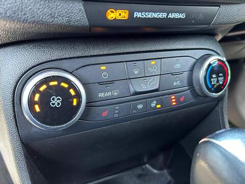 Ford Fiesta Fiesta 1.0T EcoBoost ST-Line Auto Euro 6 (s/s) 5dr - U32