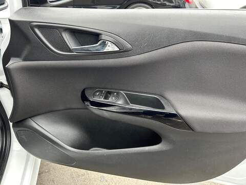 Vauxhall Corsa 1.4i ecoTEC SRi VX Line Nav Black Hatchback 5dr Petrol Manual Euro 6 (90 ps) - U320