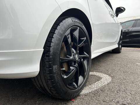 Vauxhall Corsa 1.4i ecoTEC SRi VX Line Nav Black Hatchback 5dr Petrol Manual Euro 6 (90 ps) - U320