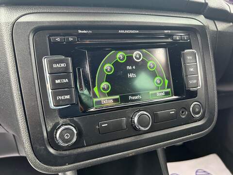 Skoda Fabia 1.2 TSI Monte Carlo TECH Hatchback 5dr Petrol Manual Euro 5 (105 ps) - U325