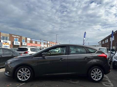 Ford Focus 1.5 TDCi Titanium Hatchback 5dr Diesel Manual Euro 6 (s/s) (120 ps) - U333