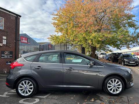 Ford Focus 1.5 TDCi Titanium Hatchback 5dr Diesel Manual Euro 6 (s/s) (120 ps) - U333