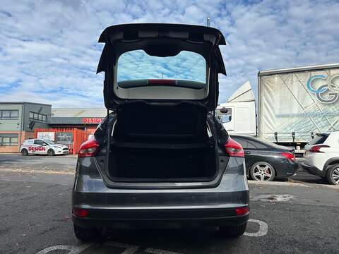 Ford Focus 1.5 TDCi Titanium Hatchback 5dr Diesel Manual Euro 6 (s/s) (120 ps) - U333