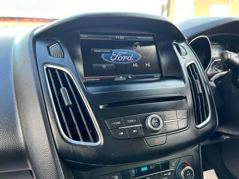 Ford Focus 1.5 TDCi Titanium Hatchback 5dr Diesel Manual Euro 6 (s/s) (120 ps) - U333