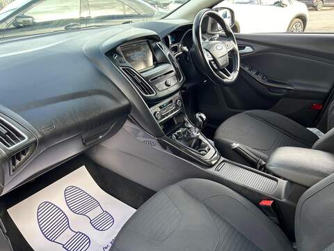 Ford Focus 1.5 TDCi Titanium Hatchback 5dr Diesel Manual Euro 6 (s/s) (120 ps) - U333
