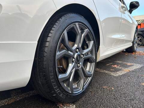 Ford Fiesta 1.0T EcoBoost ST-Line Edition Hatchback 5dr Petrol Manual Euro 6 (s/s) (95 ps) - U334