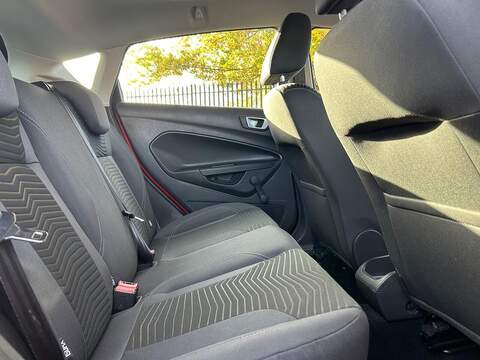 Ford Fiesta 1.25 Zetec Hatchback 5dr Petrol Manual Euro 5 (82 ps) - U343