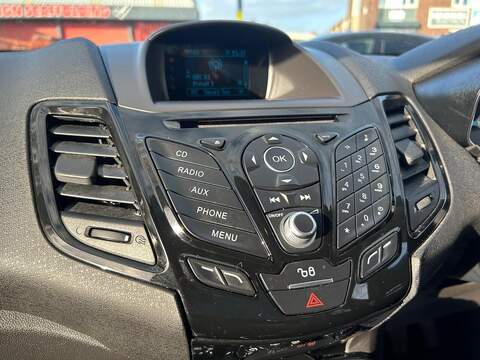 Ford Fiesta 1.25 Zetec Hatchback 5dr Petrol Manual Euro 5 (82 ps) - U343