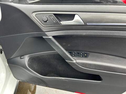 Volkswagen Golf 1.4 TSI 8.7kWh GTE Advance Hatchback 5dr Petrol Plug-in Hybrid DSG Euro 6 (s/s) (204 ps) - U344