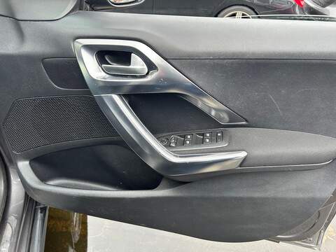 Peugeot 2008 1.6 BlueHDi Allure SUV 5dr Diesel Manual Euro 6 (100 ps) - U346