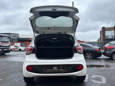 Hyundai i10 1.2 Premium SE Hatchback 5dr Petrol Auto Euro 6 (87 ps) - U348