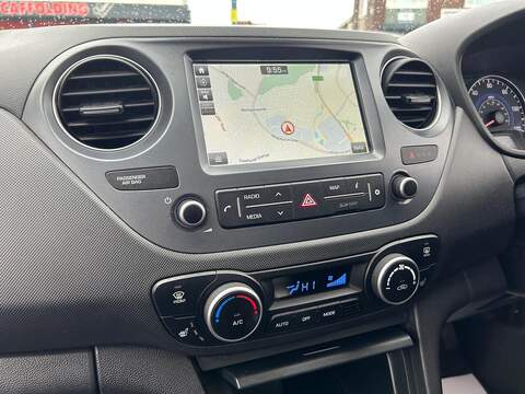 Hyundai i10 1.2 Premium SE Hatchback 5dr Petrol Auto Euro 6 (87 ps) - U348