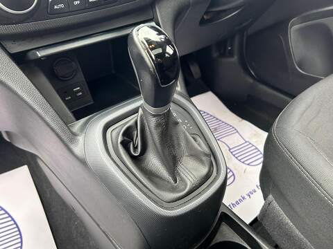 Hyundai i10 1.2 Premium SE Hatchback 5dr Petrol Auto Euro 6 (87 ps) - U348