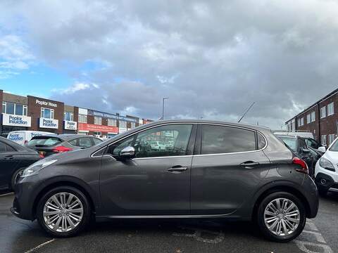 Peugeot 208 1.2 PureTech Allure Hatchback 5dr Petrol Manual Euro 6 (s/s) (82 ps) - U354