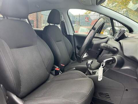 Peugeot 208 1.2 PureTech Allure Hatchback 5dr Petrol Manual Euro 6 (s/s) (82 ps) - U354
