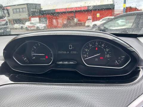 Peugeot 208 1.2 PureTech Allure Hatchback 5dr Petrol Manual Euro 6 (s/s) (82 ps) - U354