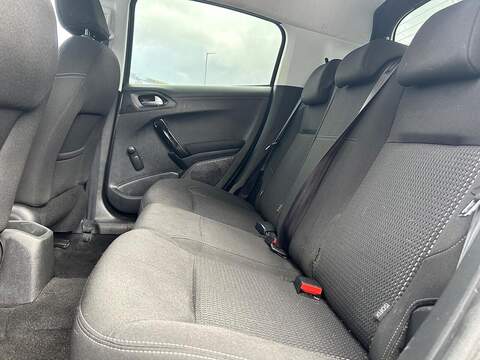 Peugeot 208 1.2 PureTech Allure Hatchback 5dr Petrol Manual Euro 6 (s/s) (82 ps) - U354