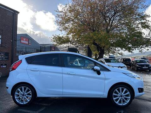 Ford Fiesta 1.0T EcoBoost Titanium Hatchback 5dr Petrol Manual Euro 6 (s/s) (100 ps) - U355