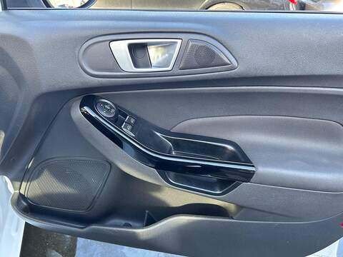 Ford Fiesta 1.0T EcoBoost Titanium Hatchback 5dr Petrol Manual Euro 6 (s/s) (100 ps) - U355