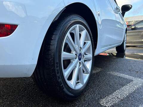 Ford Fiesta 1.0T EcoBoost Titanium Hatchback 5dr Petrol Manual Euro 6 (s/s) (100 ps) - U355