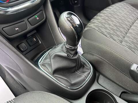 Vauxhall Mokka 1.4i Turbo Tech Line SUV 5dr Petrol Manual 2WD Euro 6 (s/s) (140 ps) - U356