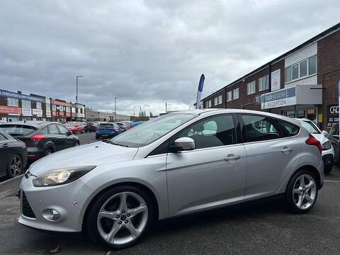 Ford Focus 1.6 TDCi Titanium Hatchback 5dr Diesel Manual Euro 5 (s/s) (115 ps) - U357