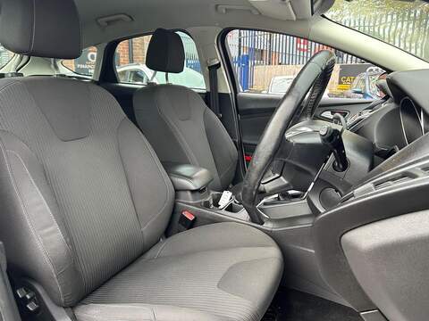 Ford Focus 1.6 TDCi Titanium Hatchback 5dr Diesel Manual Euro 5 (s/s) (115 ps) - U357