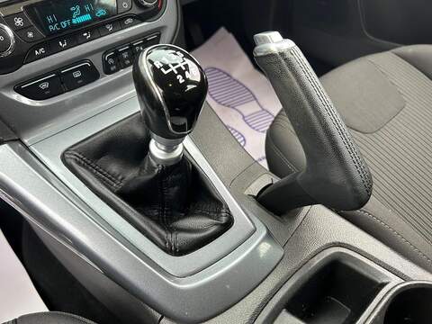 Ford Focus 1.6 TDCi Titanium Hatchback 5dr Diesel Manual Euro 5 (s/s) (115 ps) - U357