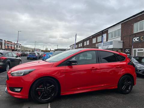Ford Focus 2.0 TDCi Zetec S Red Edition Hatchback 5dr Diesel Manual Euro 6 (s/s) (150 ps) - U358