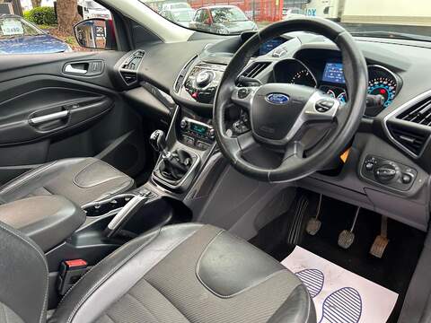 Ford Kuga 2.0 TDCi Titanium SUV 5dr Diesel Manual 2WD Euro 6 (s/s) (150 ps) - U359