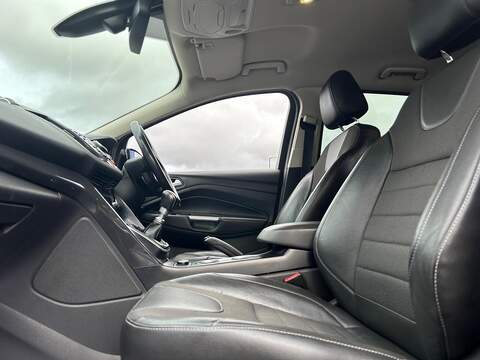 Ford Kuga 2.0 TDCi Titanium SUV 5dr Diesel Manual 2WD Euro 6 (s/s) (150 ps) - U359