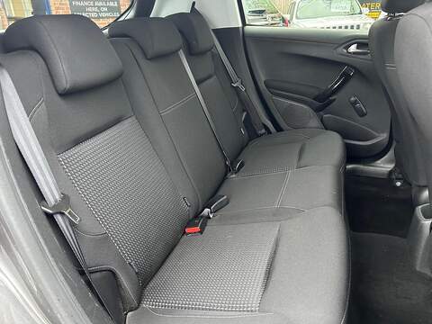 Peugeot 208 1.2 PureTech Allure Hatchback 5dr Petrol Manual Euro 6 (s/s) (82 ps) - U361